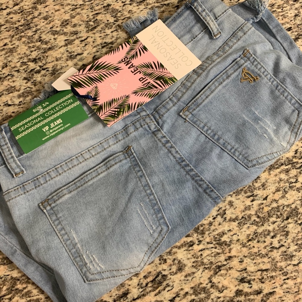 VIP JEANS - Picture 2 of 3